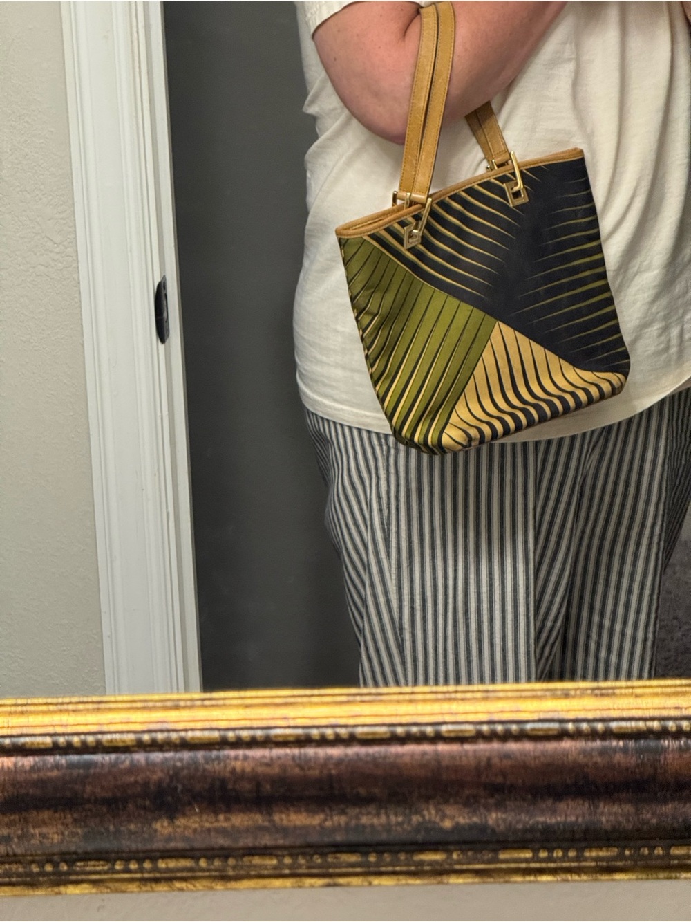 Vintage Gucci Rare Striped Two-Tone Tote Bag in Olive & Brown - Picture 8 of 8